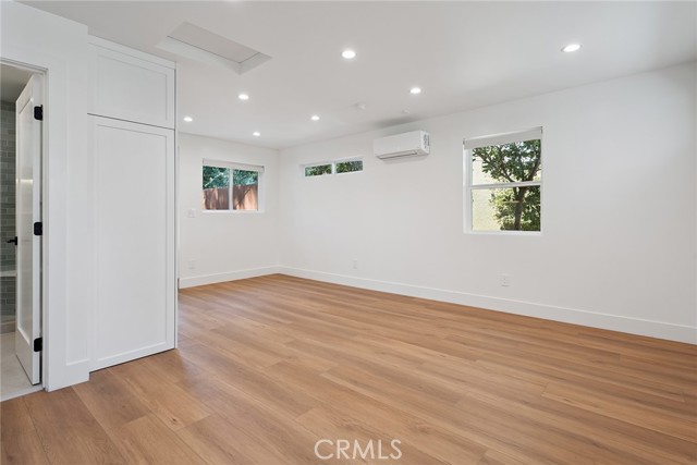 MLS #SR25222618 image #14