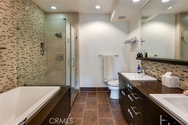 MLS #SR25222634 image #10