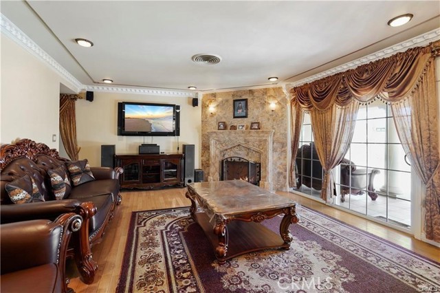 MLS #SR25222674 image #9