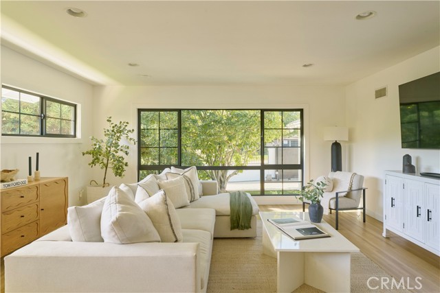 MLS #SR25222763 image #9