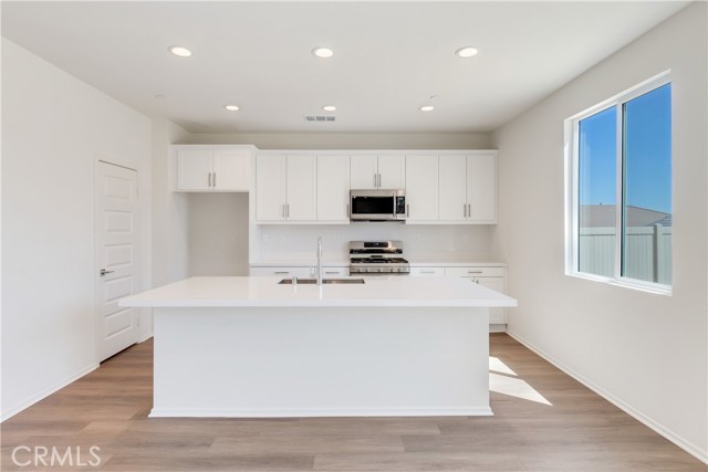 MLS #SR25222854 image #4