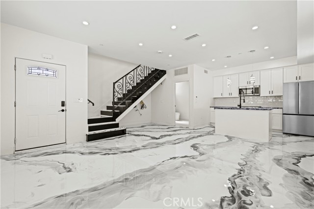 MLS #SR25223216 image #8