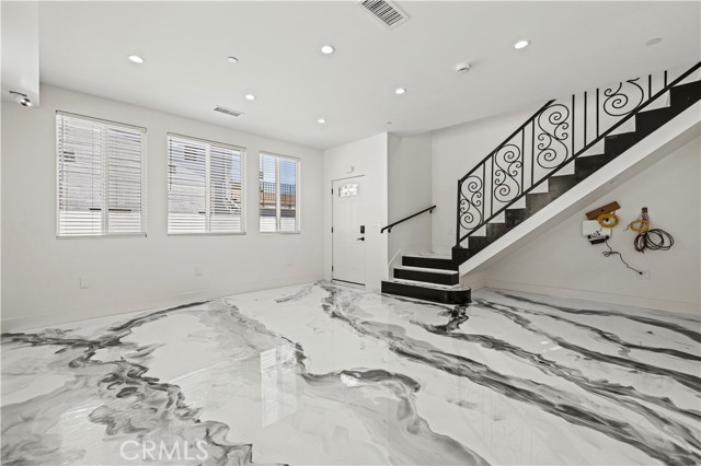 MLS #SR25223216 image #9