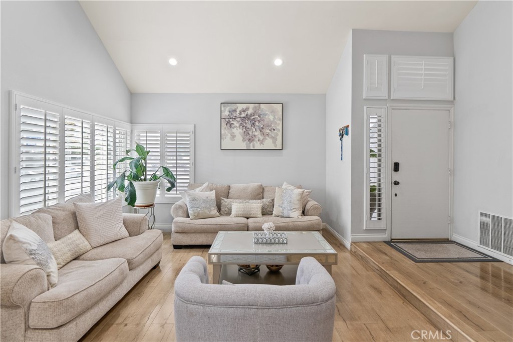 MLS #SR25223846 image #11