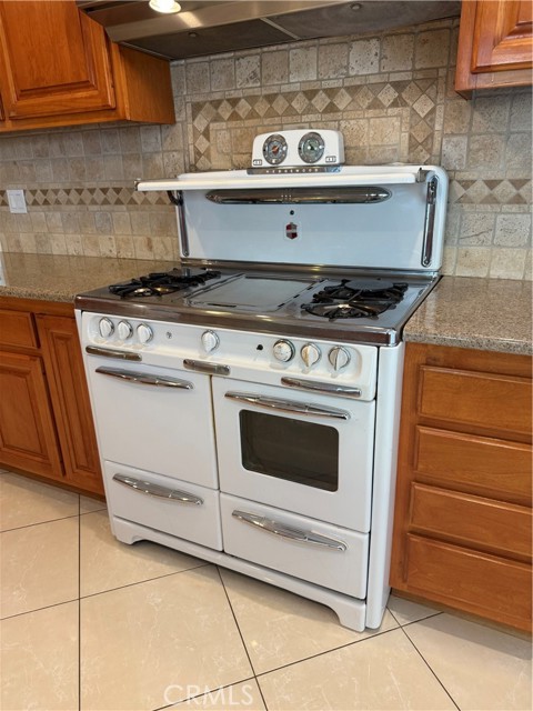 MLS #SR25224058 image #8