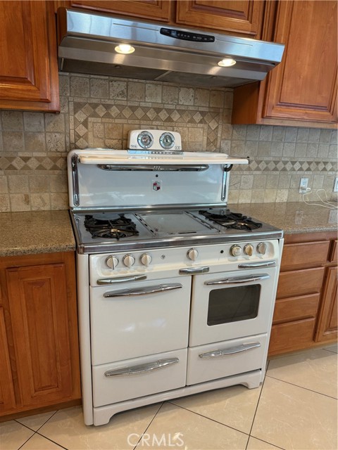 MLS #SR25224058 image #9