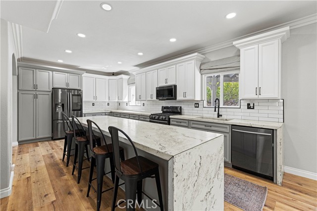 MLS #SR25224160 image #10