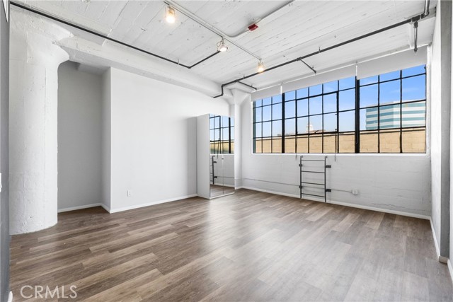 MLS #SR25224435 image #2