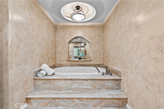 MLS #SR25224602 image #34