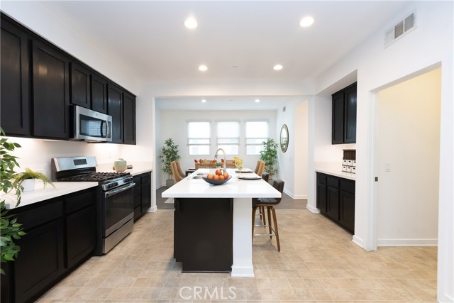 MLS #SR25225475 image #10