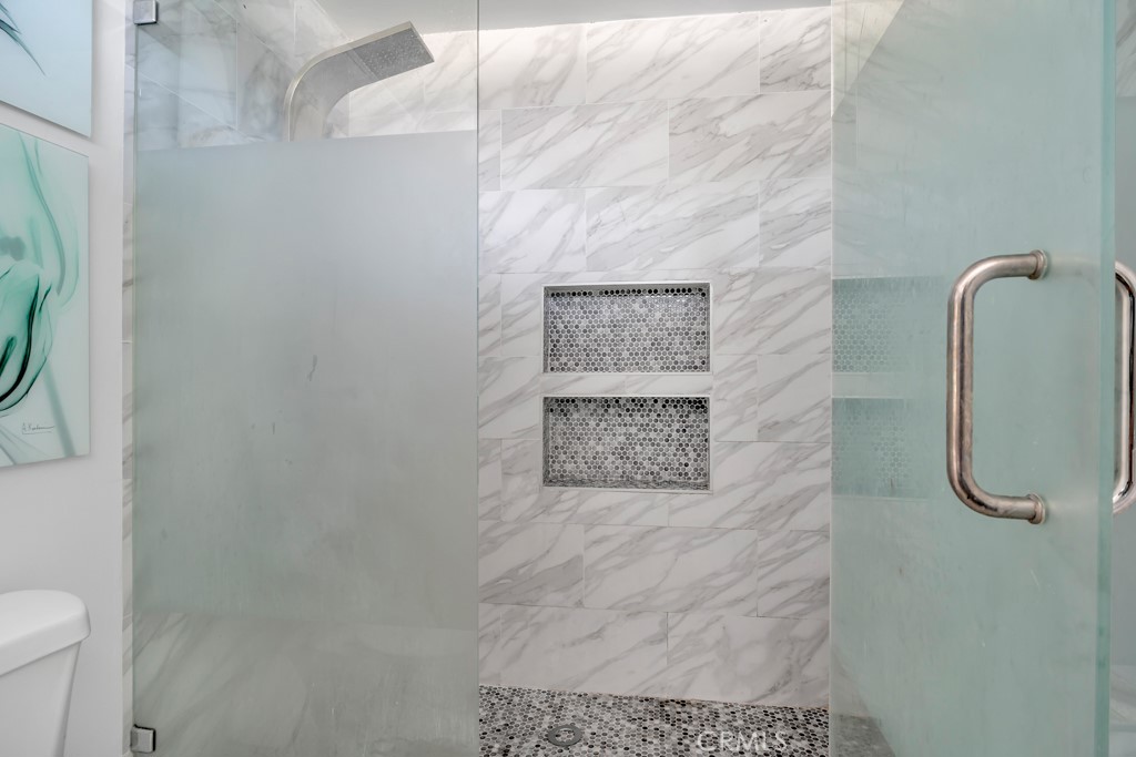 MLS #SR25225656 image #12