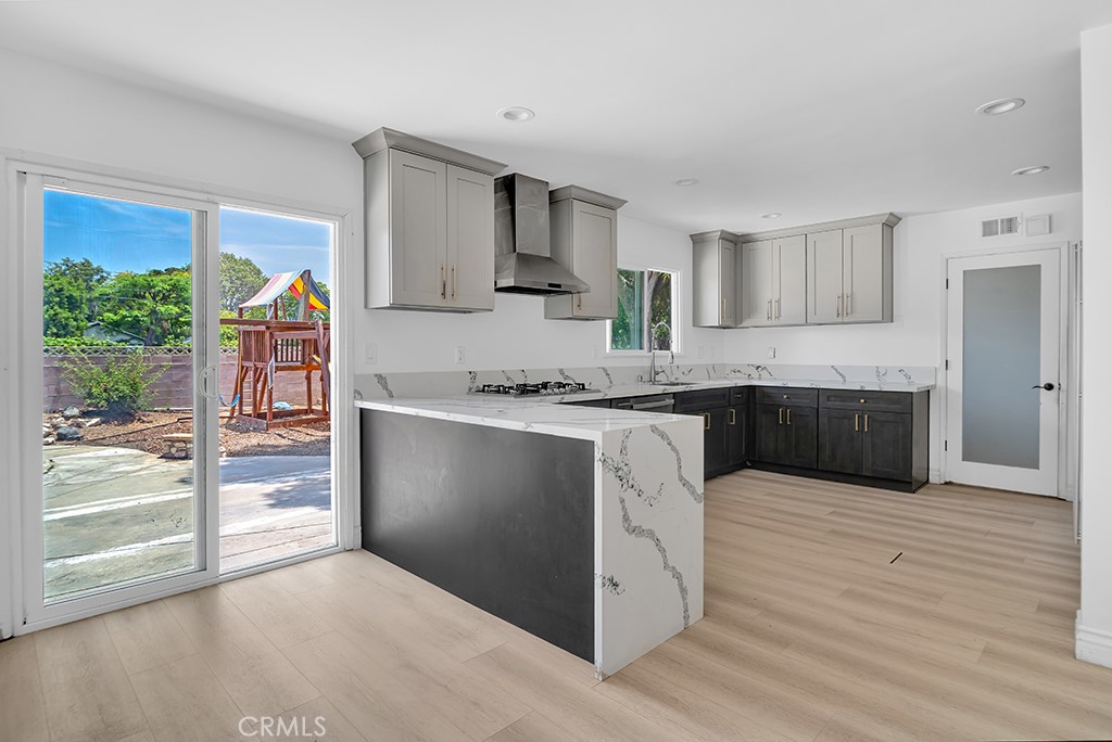 MLS #SR25225656 image #3