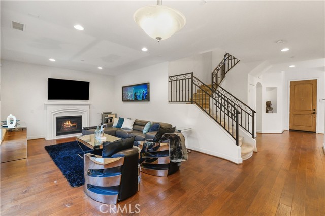 MLS #SR25225728 image #6