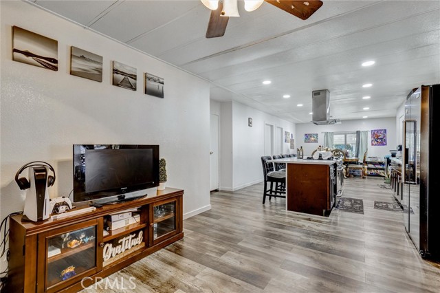 MLS #SR25225785 image #11