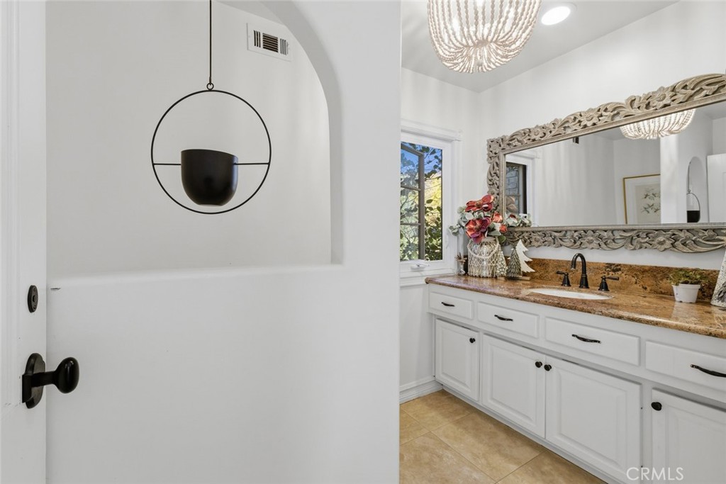 MLS #SR25225789 image #8