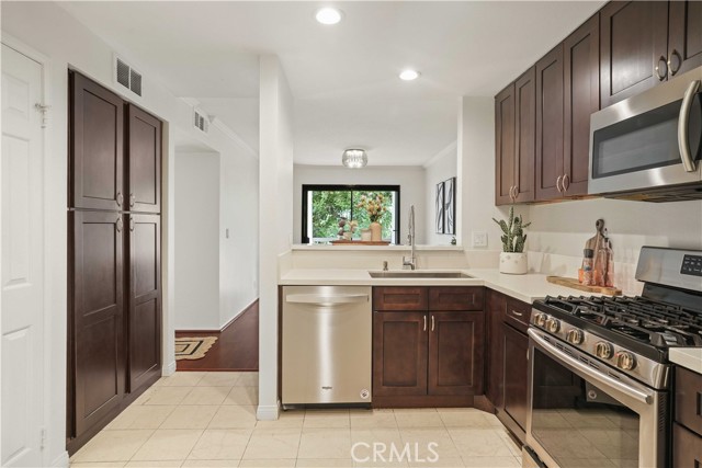 MLS #SR25225835 image #7