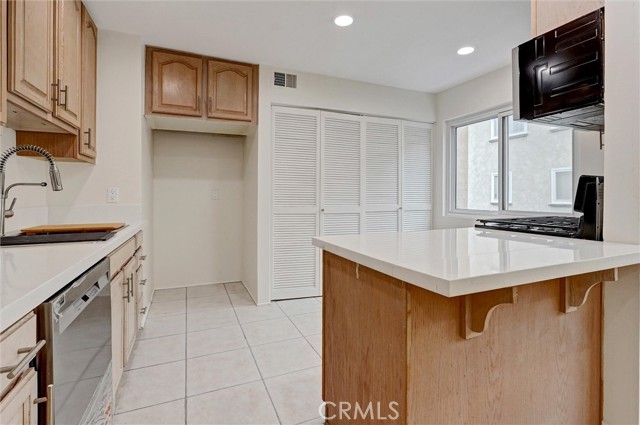 MLS #SR25226126 image #12