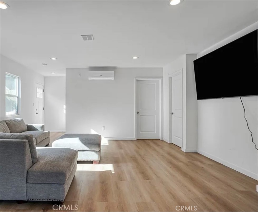 MLS #SR25215371 image #6