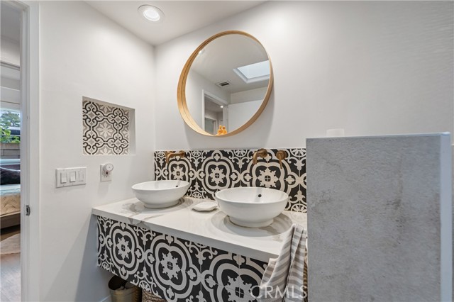 MLS #SR25226252 image #12