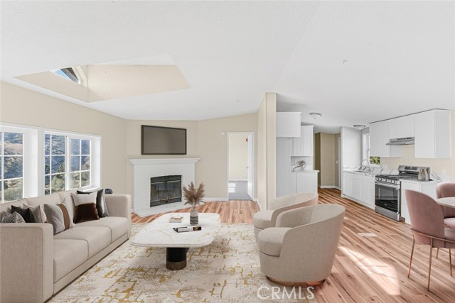 MLS #SR25171517 image #2