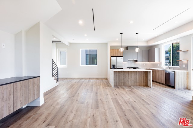 MLS #SR25226430 image #2