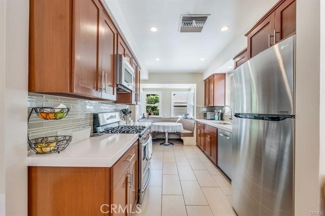 MLS #SR25226592 image #9