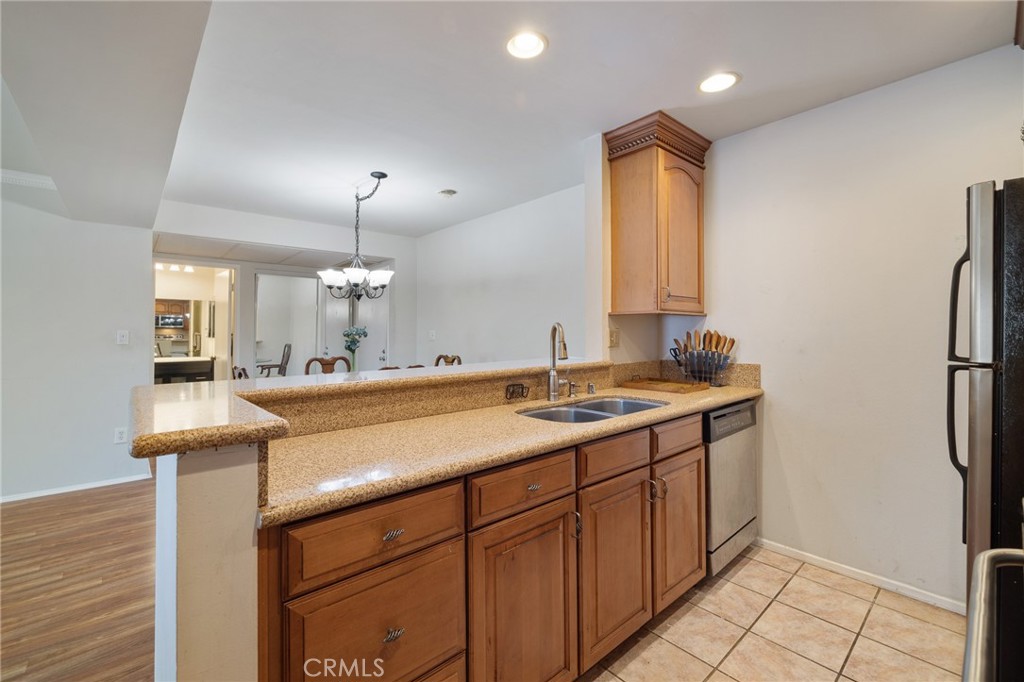 MLS #SR25226779 image #8