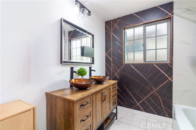 MLS #SR25227109 image #11