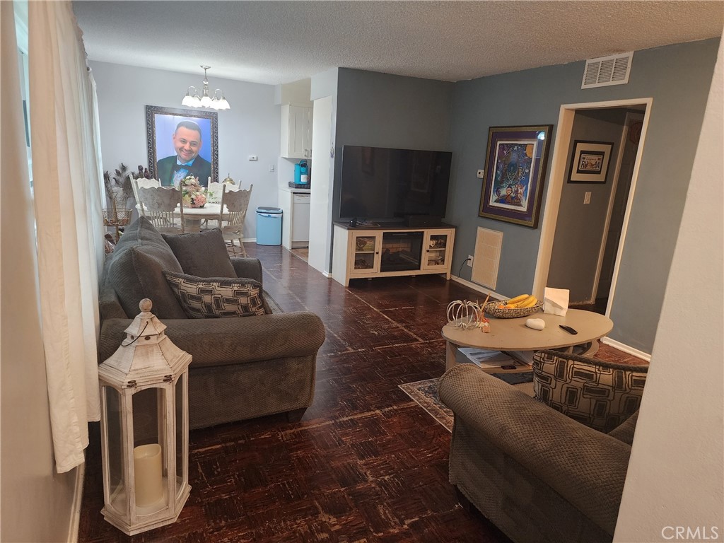 MLS #SR25227177 image #1