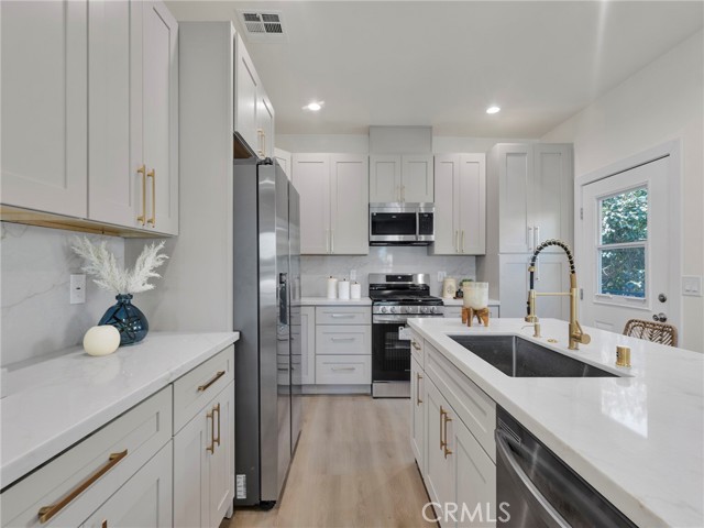 MLS #SR25227433 image #5