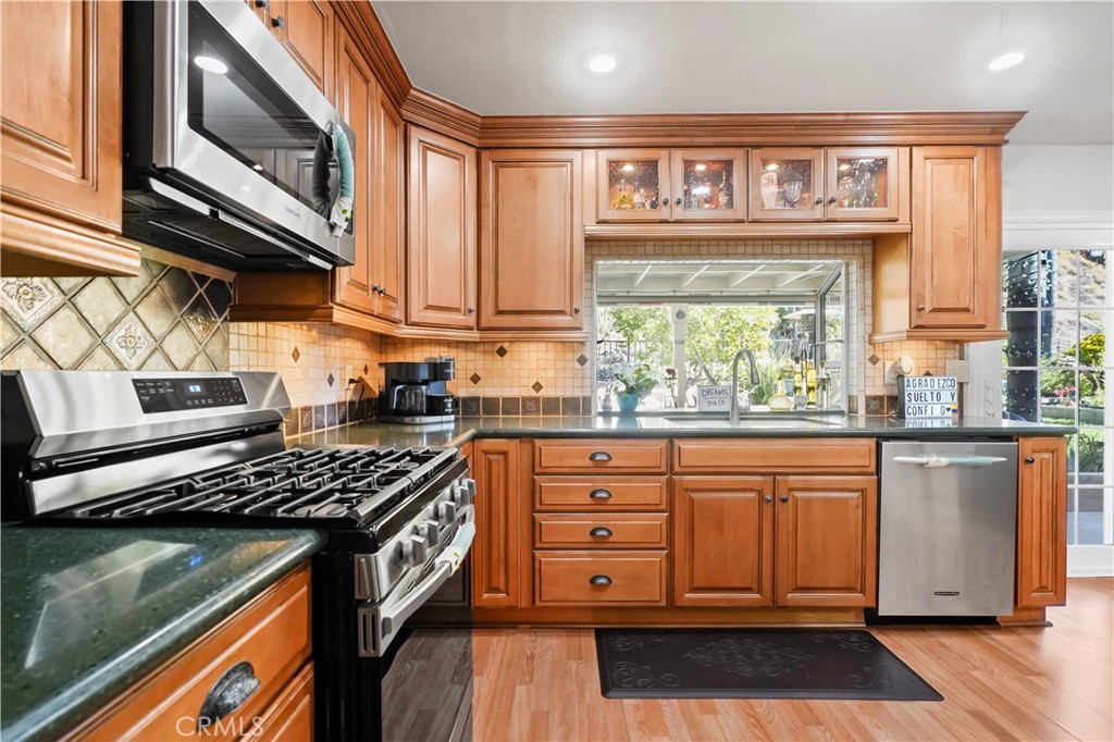 MLS #SR25227813 image #9