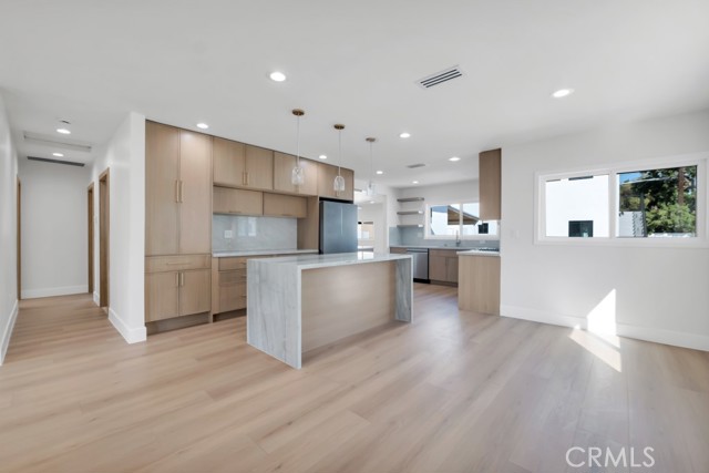 MLS #SR25228051 image #8