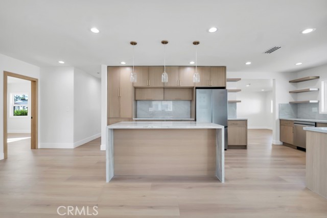 MLS #SR25228051 image #9