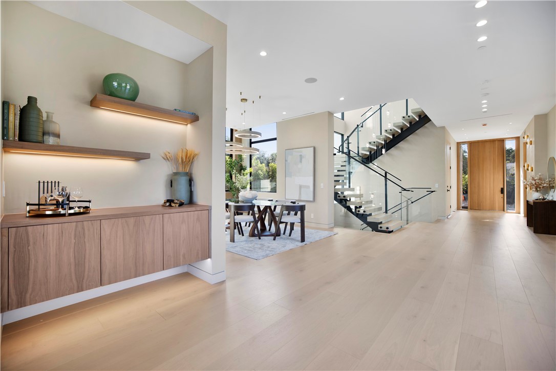 MLS #SR25228083 image #2