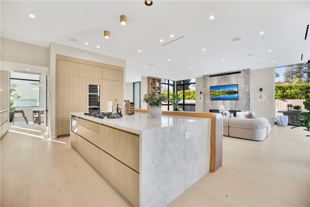 MLS #SR25228083 image #9