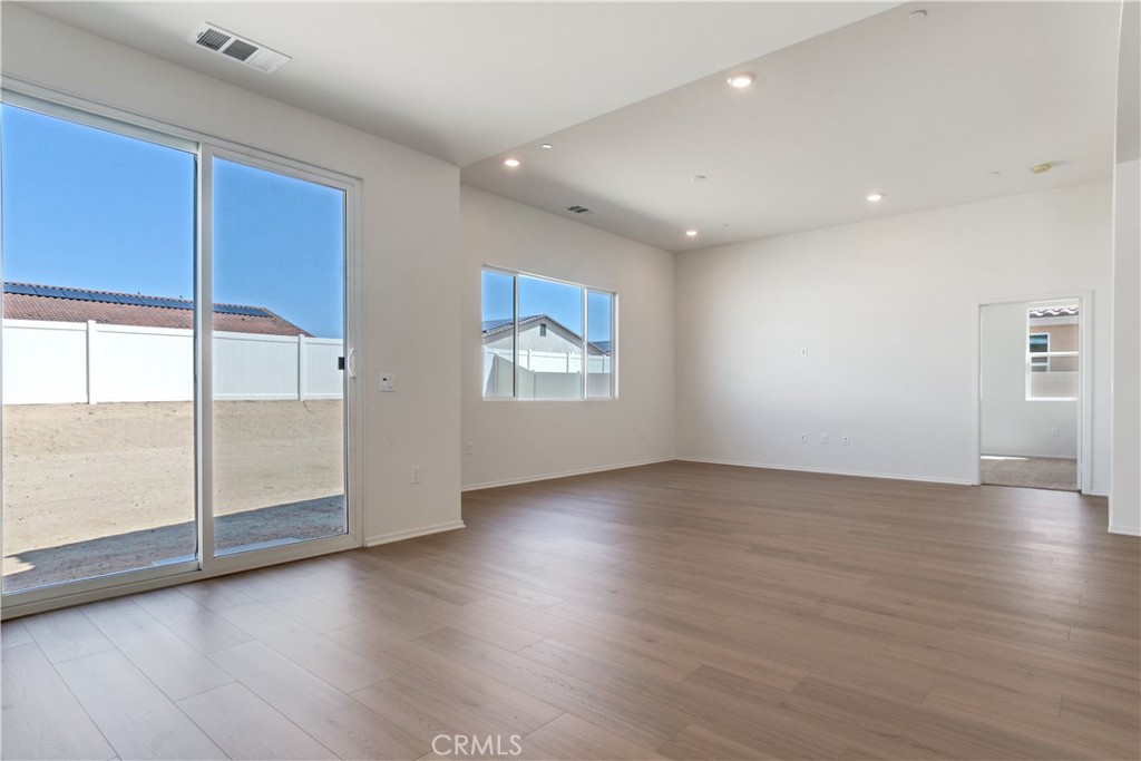 MLS #SR25228123 image #4