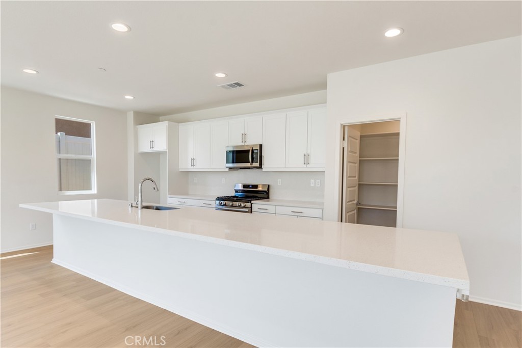 MLS #SR25228136 image #3