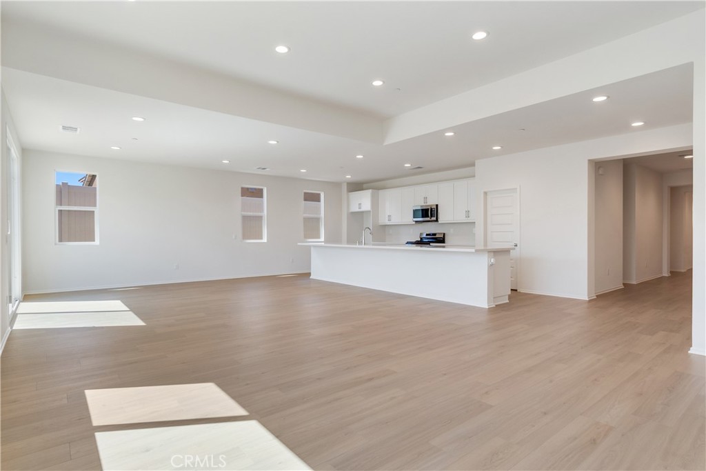 MLS #SR25228136 image #4