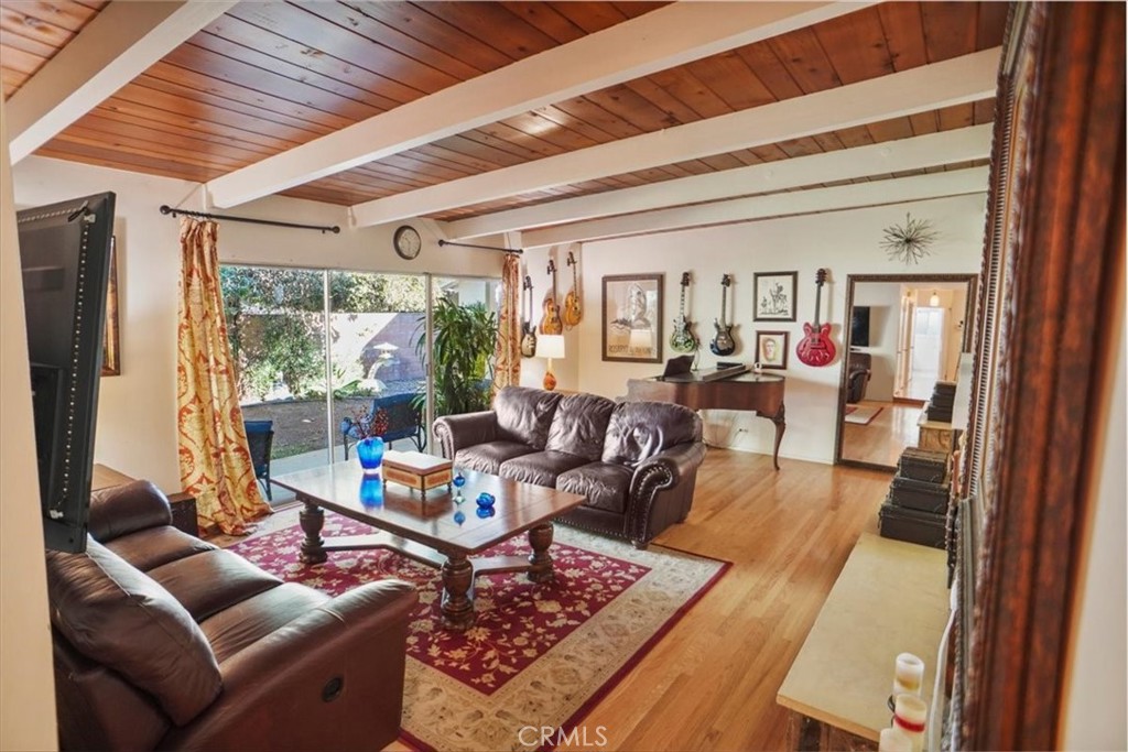 MLS #SR25228204 image #2