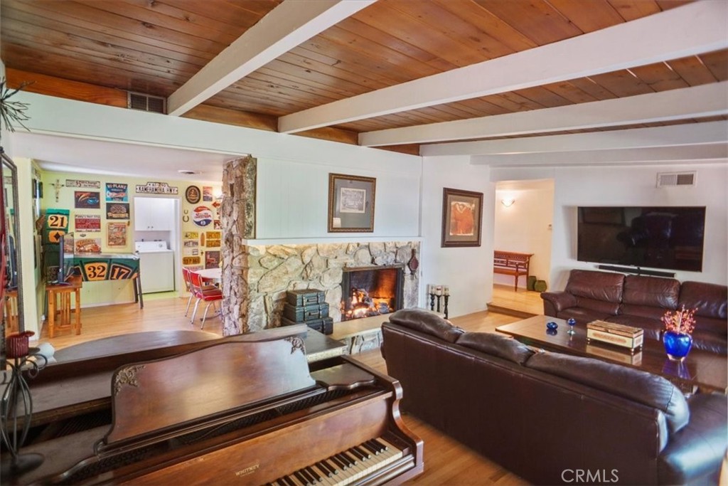 MLS #SR25228204 image #4