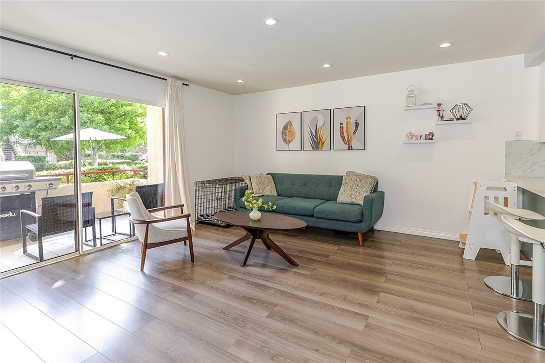 MLS #SR25228588 image #3