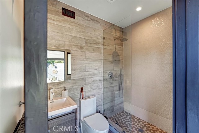 MLS #SR25228849 image #10