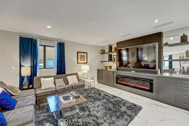 MLS #SR25228849 image #4