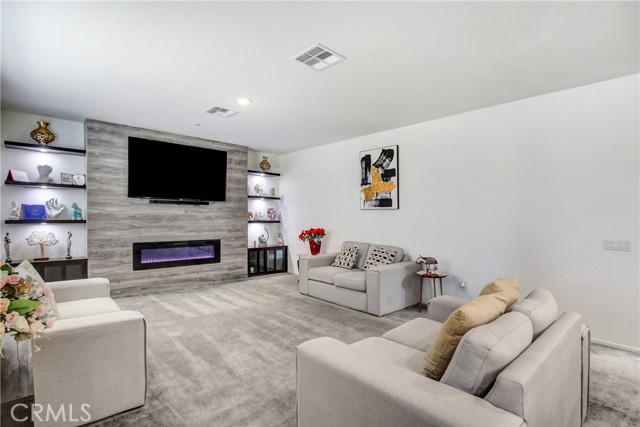 MLS #SR25228957 image #2