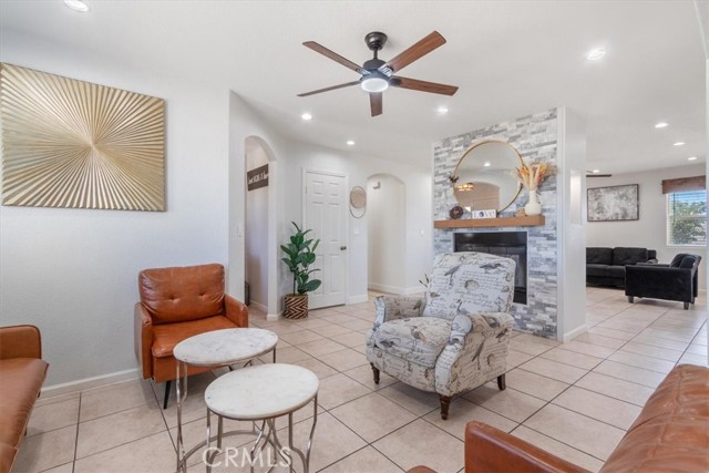 MLS #SR25229009 image #2