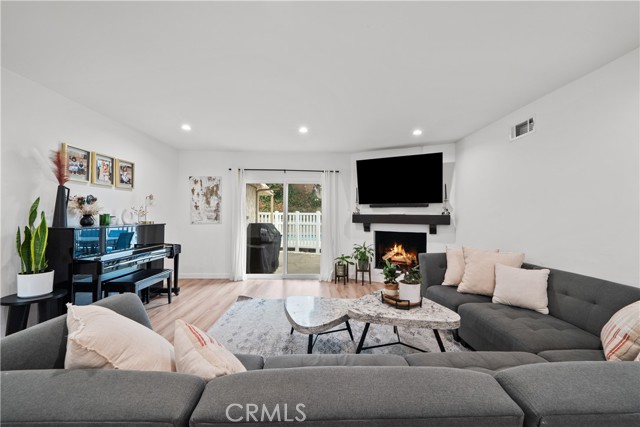 MLS #SR25229302 image #1