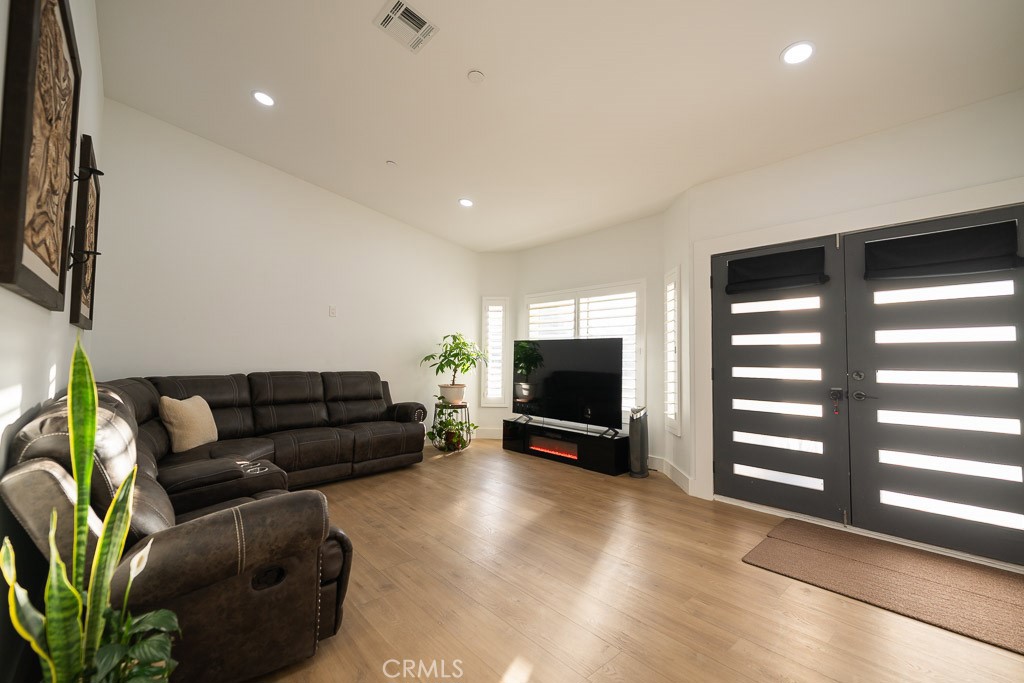 MLS #SR25229749 image #5