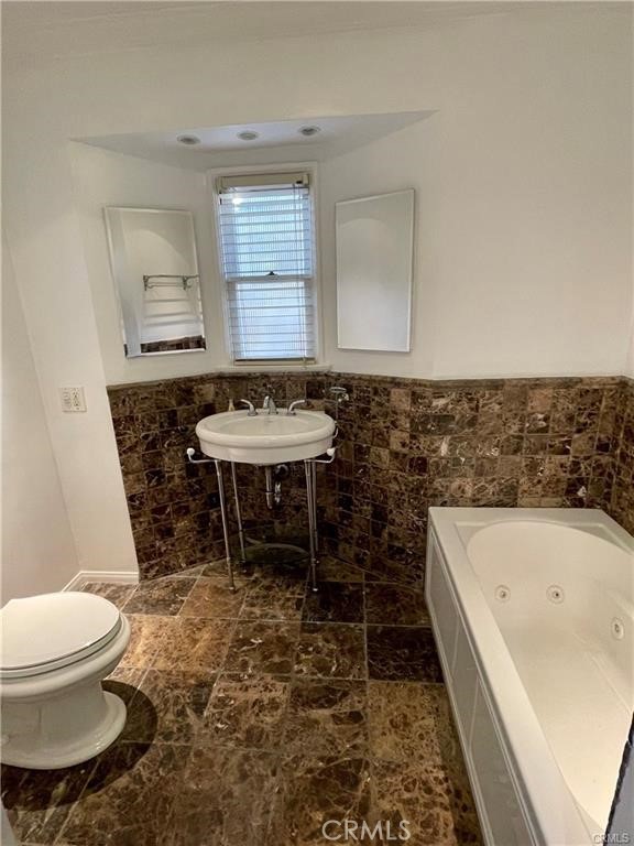 MLS #SR25229888 image #8