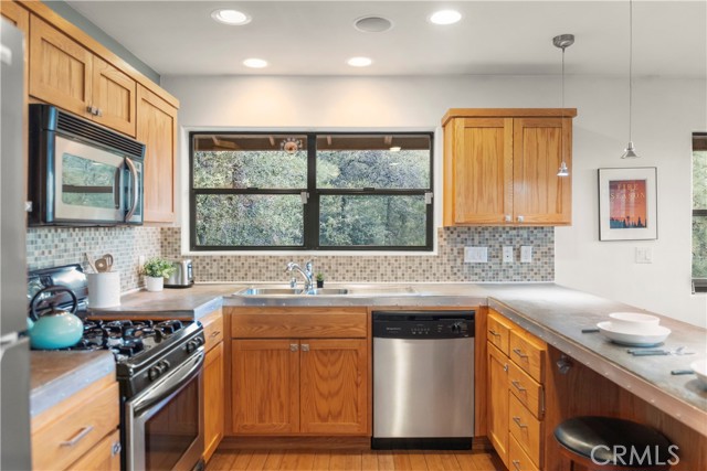 MLS #SR25230583 image #18