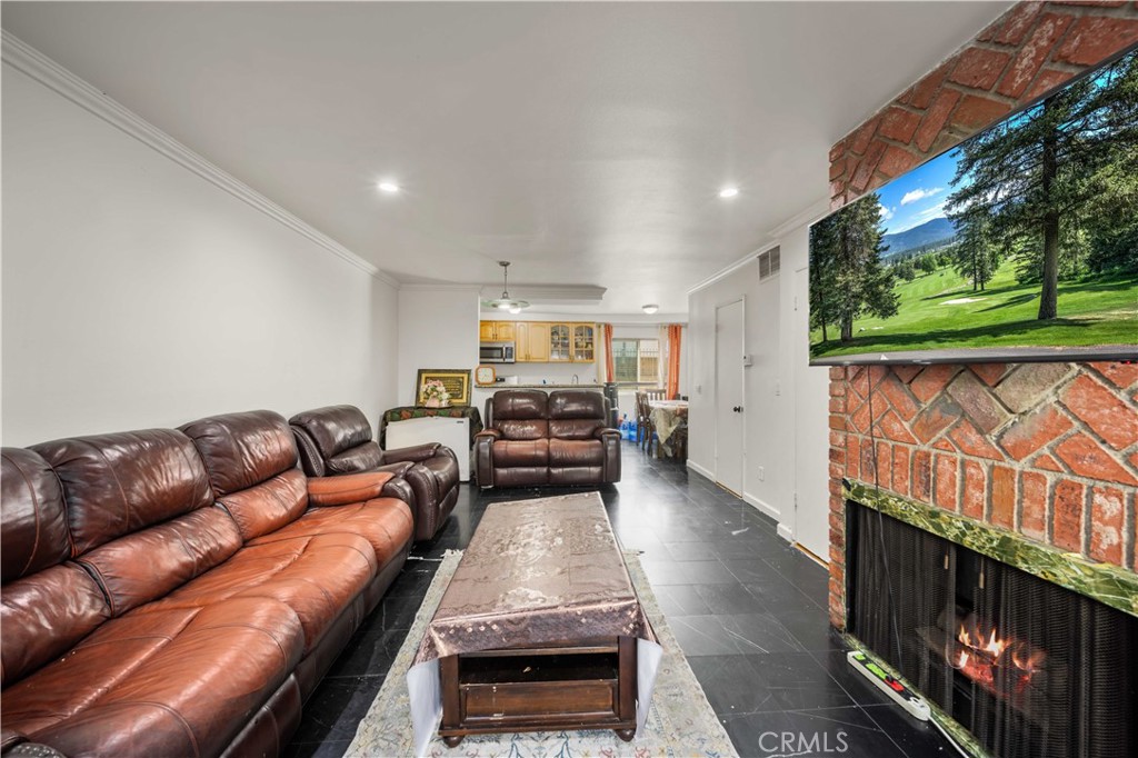 MLS #SR25230939 image #5